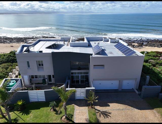 7 BEDROOM HOUSE FOR SALE IN WAVECREST